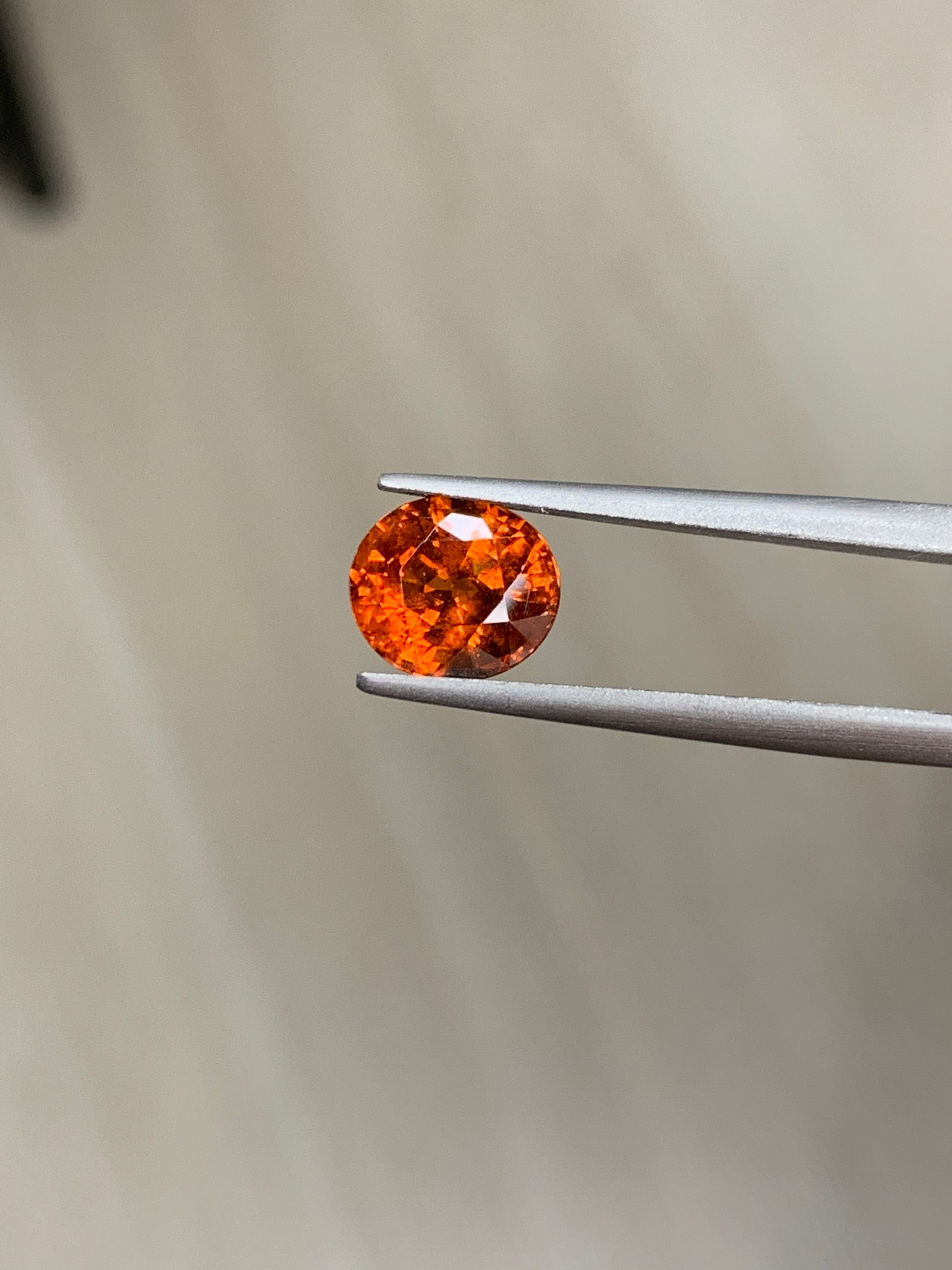 Oval spessartite garnet, Mandarin garnet 2.57 cts