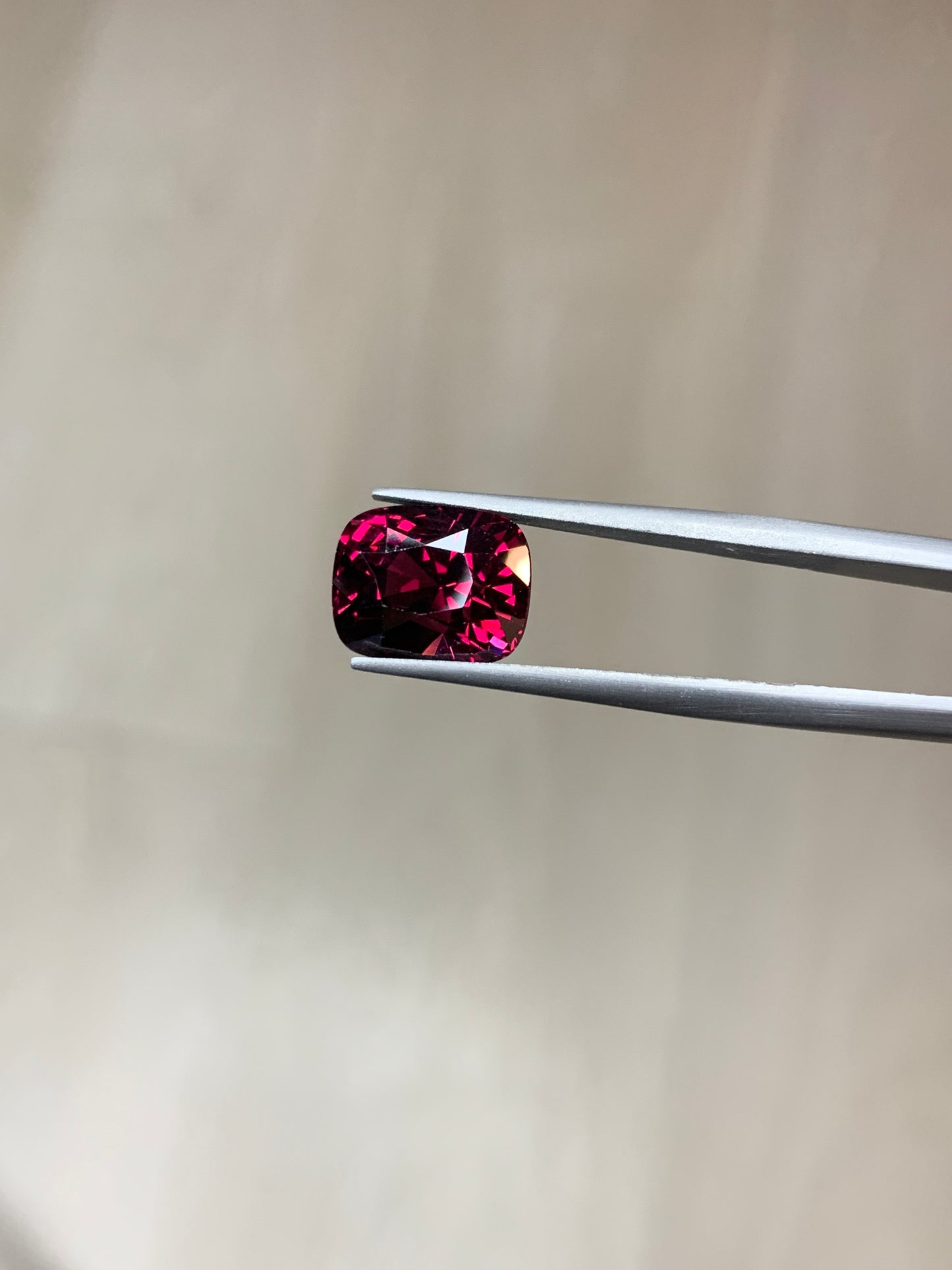 Faceted red almandine garnet 6.8 ct