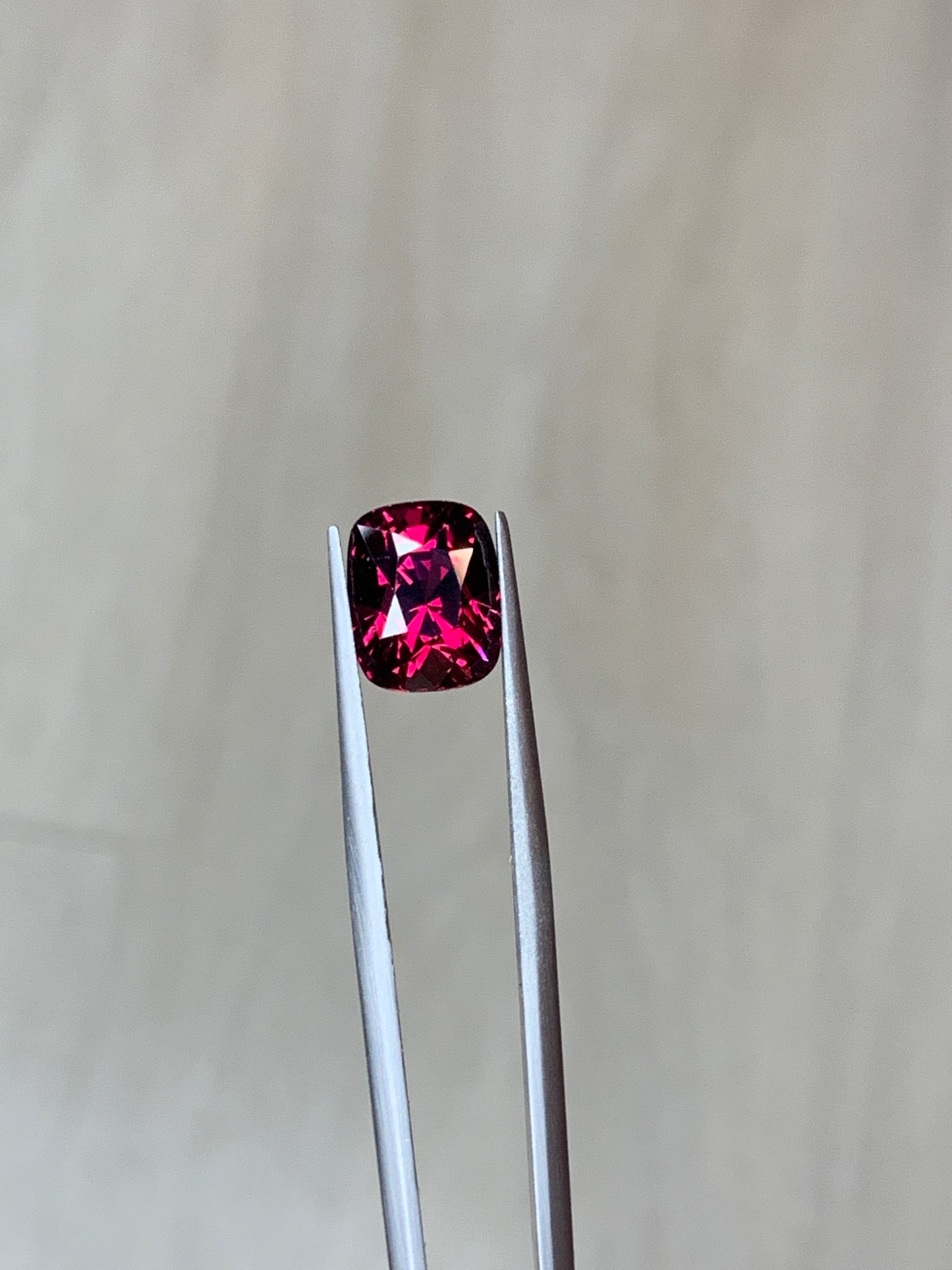 Faceted red almandine garnet 6.8 ct
