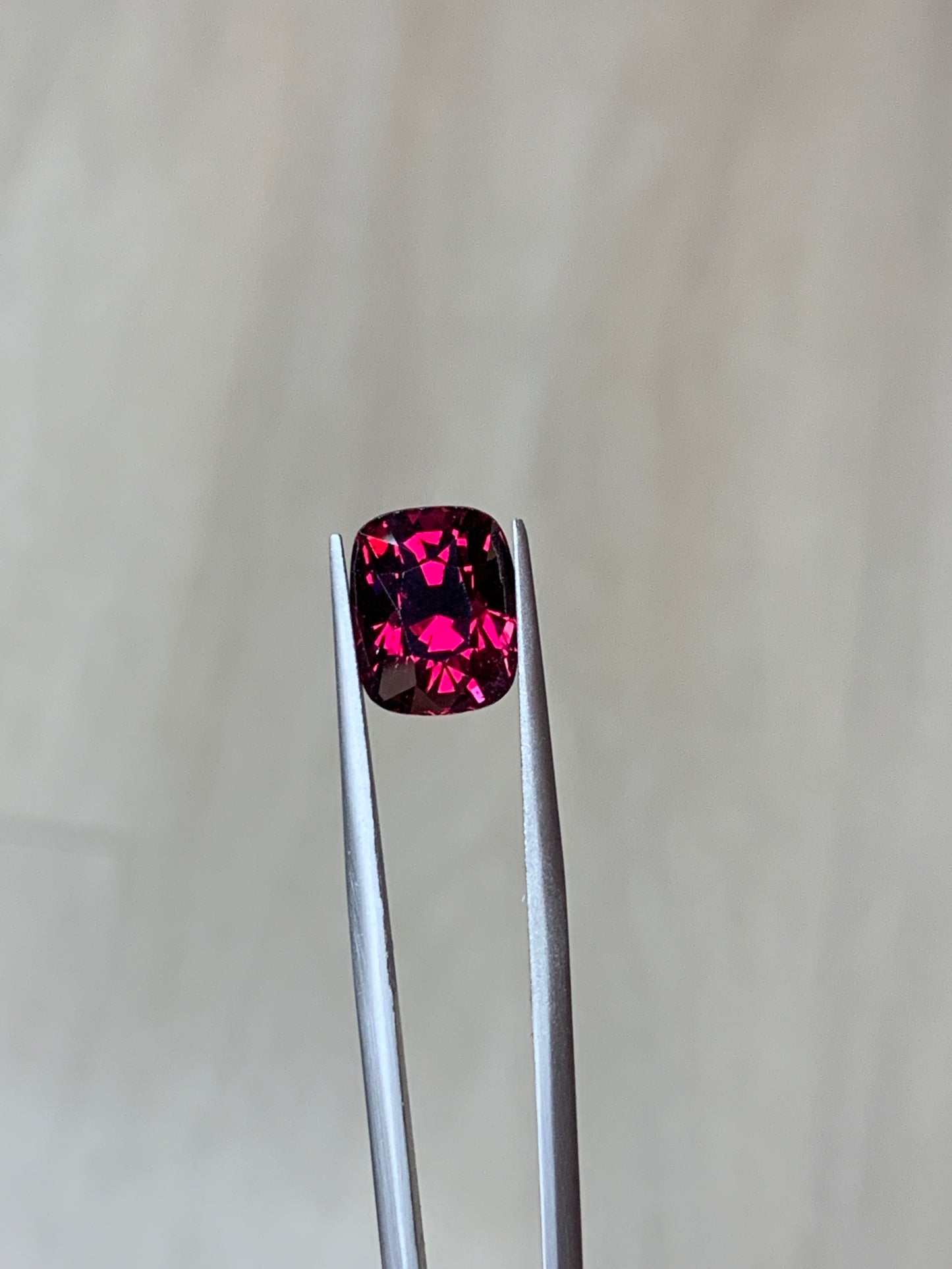 Faceted red almandine garnet 6.8 ct