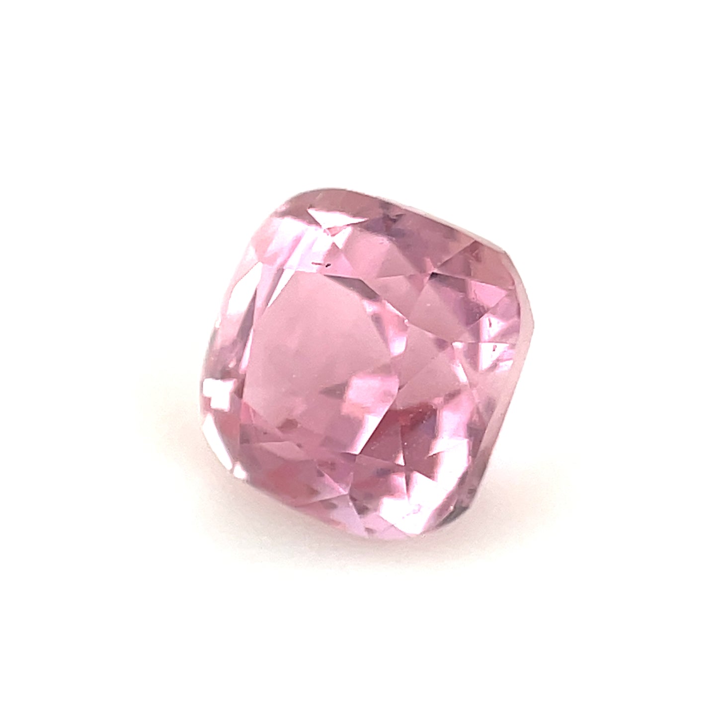 Loop clean pink tourmaline 1.565 ct