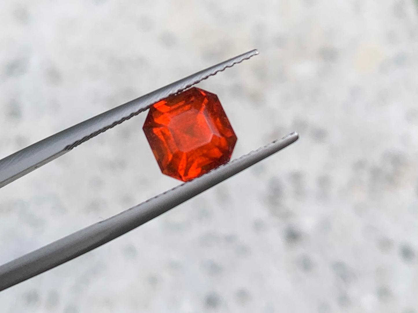 Faceted spessartite garnet 1.8 ct