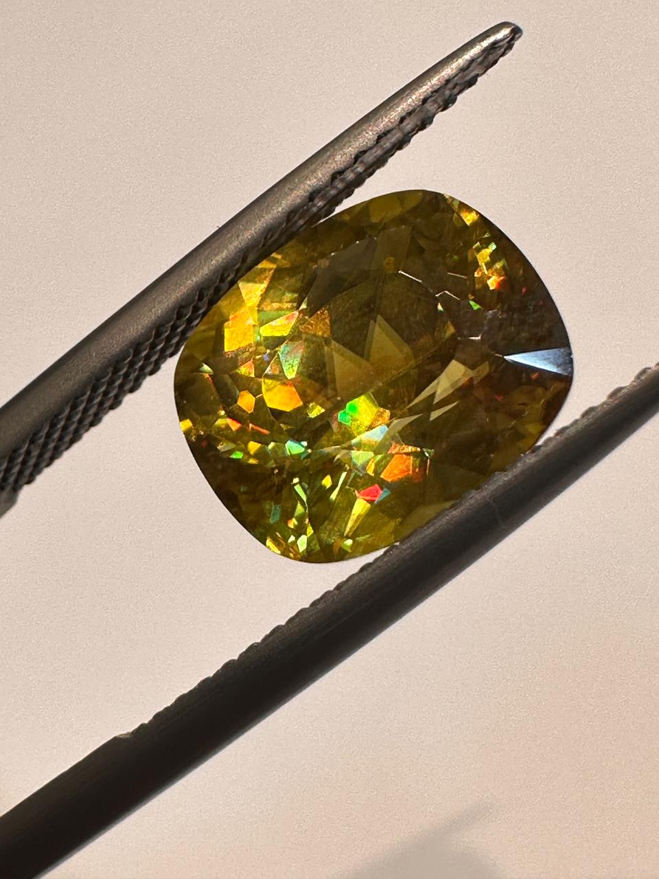 Yellow faceted sphen 5.23 ct