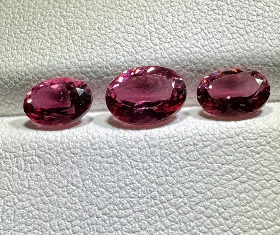 Three faceted tourmalines rubellites 2.81 ct