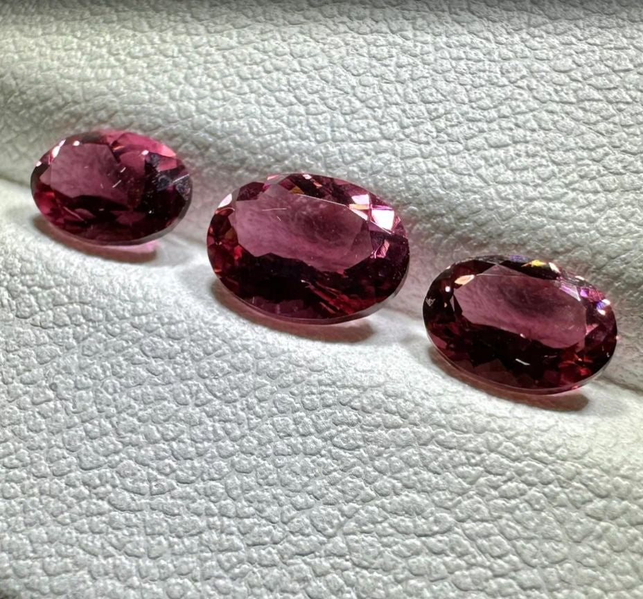 Three faceted tourmalines rubellites 2.81 ct