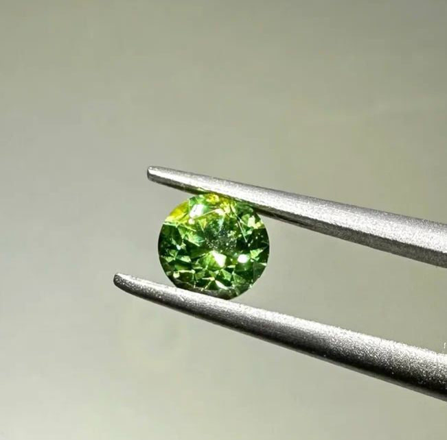 Faceted demantoid garnet 0.28 ct