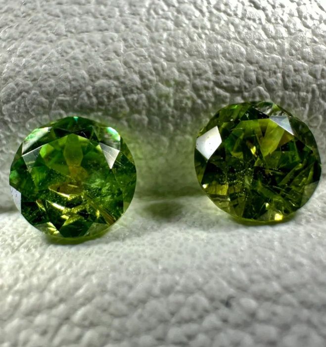 Faceted demantoid pair