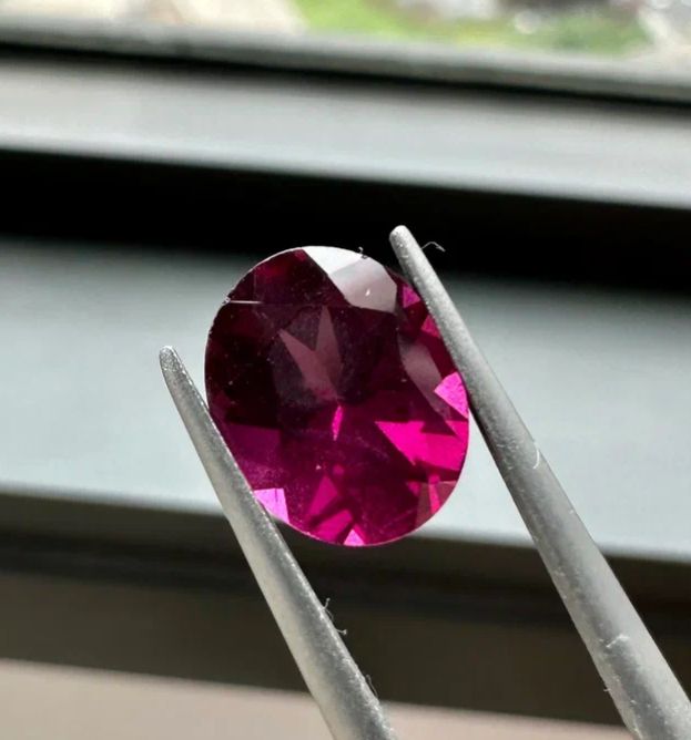 Rhodolite garnet 3 cts