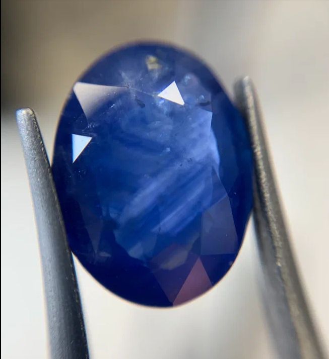 Heated faceted blue sapphire 3.61 ct