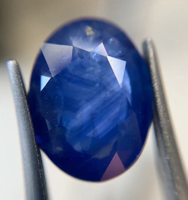 Heated faceted blue sapphire 3.61 ct
