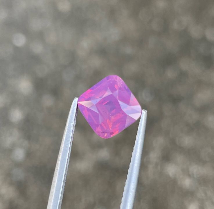 Faceted Pinkish Purple Sapphire 4.16 ct