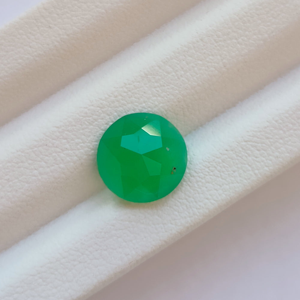 Faceted chrysoprase 2.5 ct