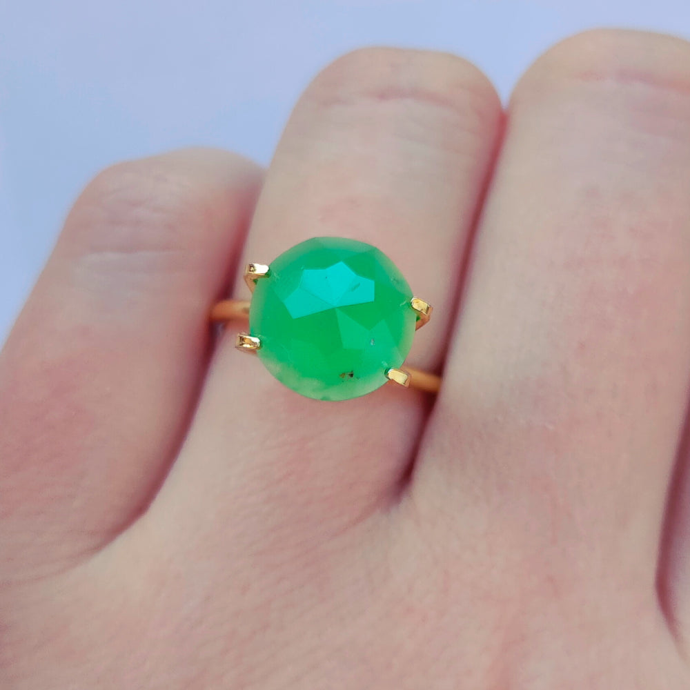 Faceted chrysoprase 2.5 ct