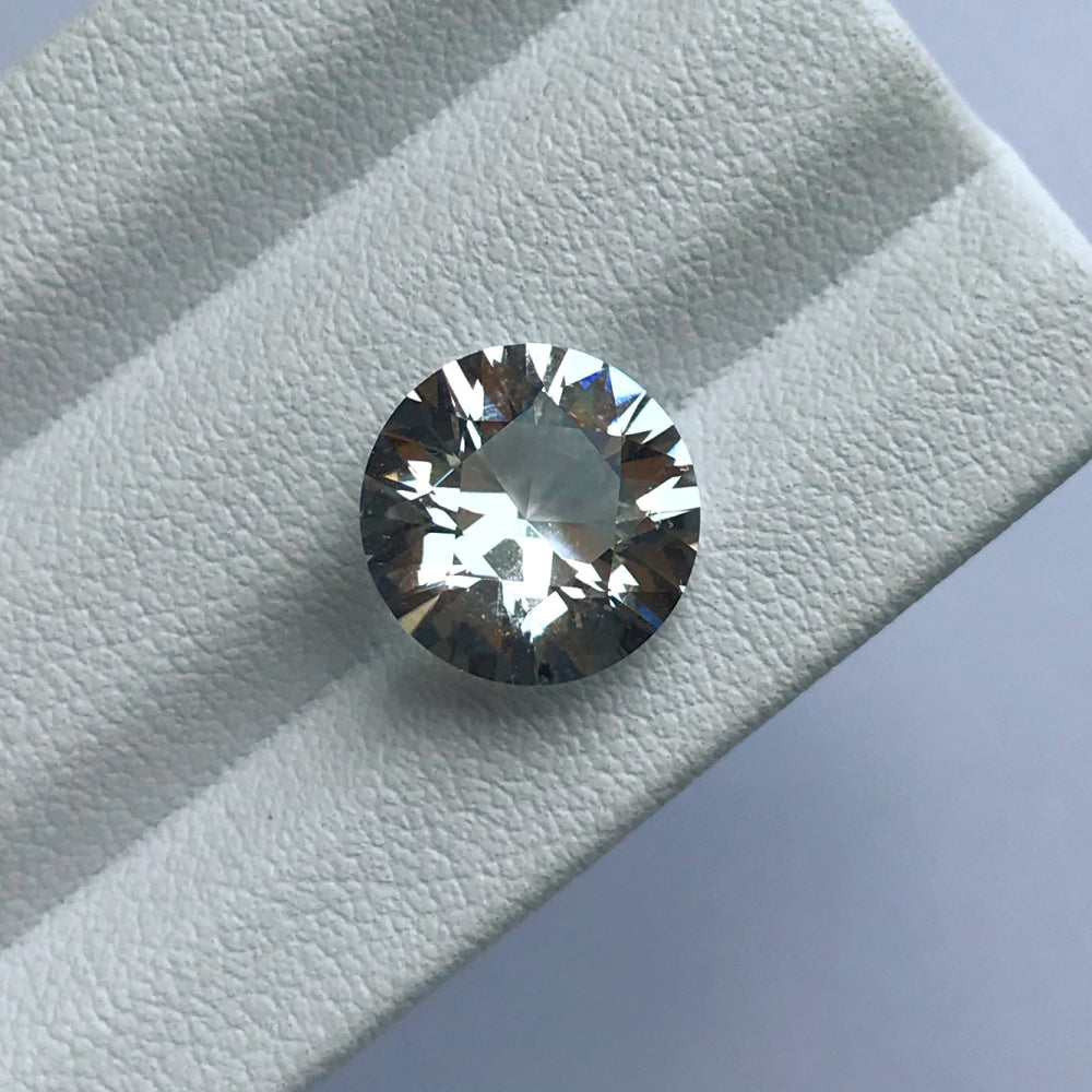Faceted topaz 4.92 ct