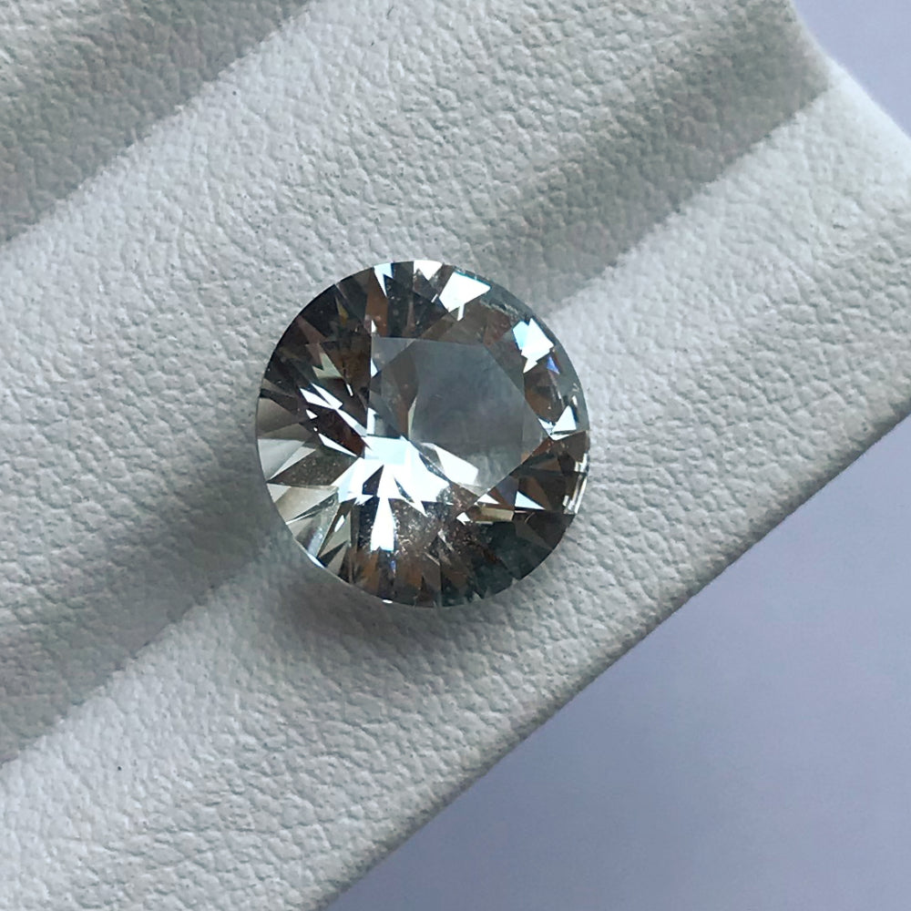 Faceted topaz 4.92 ct