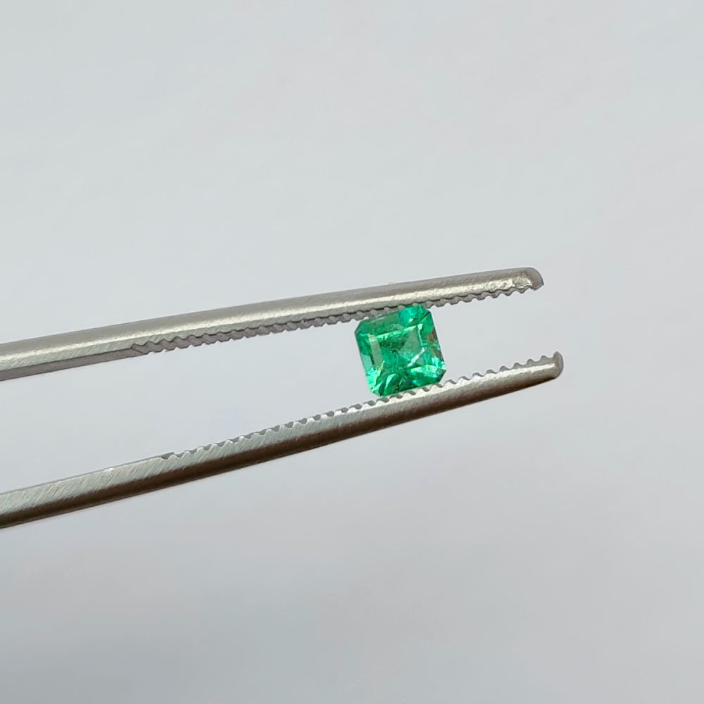 Faceted natural emerald 0.2 ct
