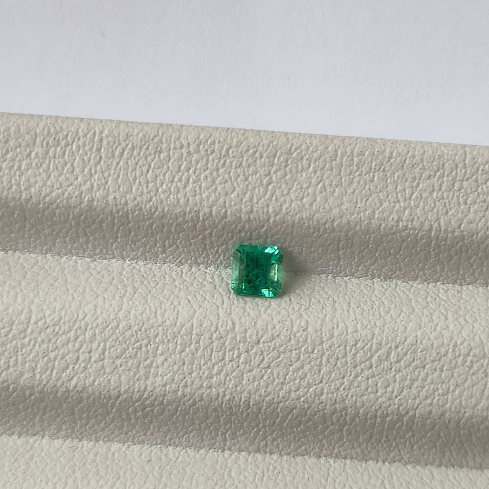 Faceted natural emerald 0.2 ct