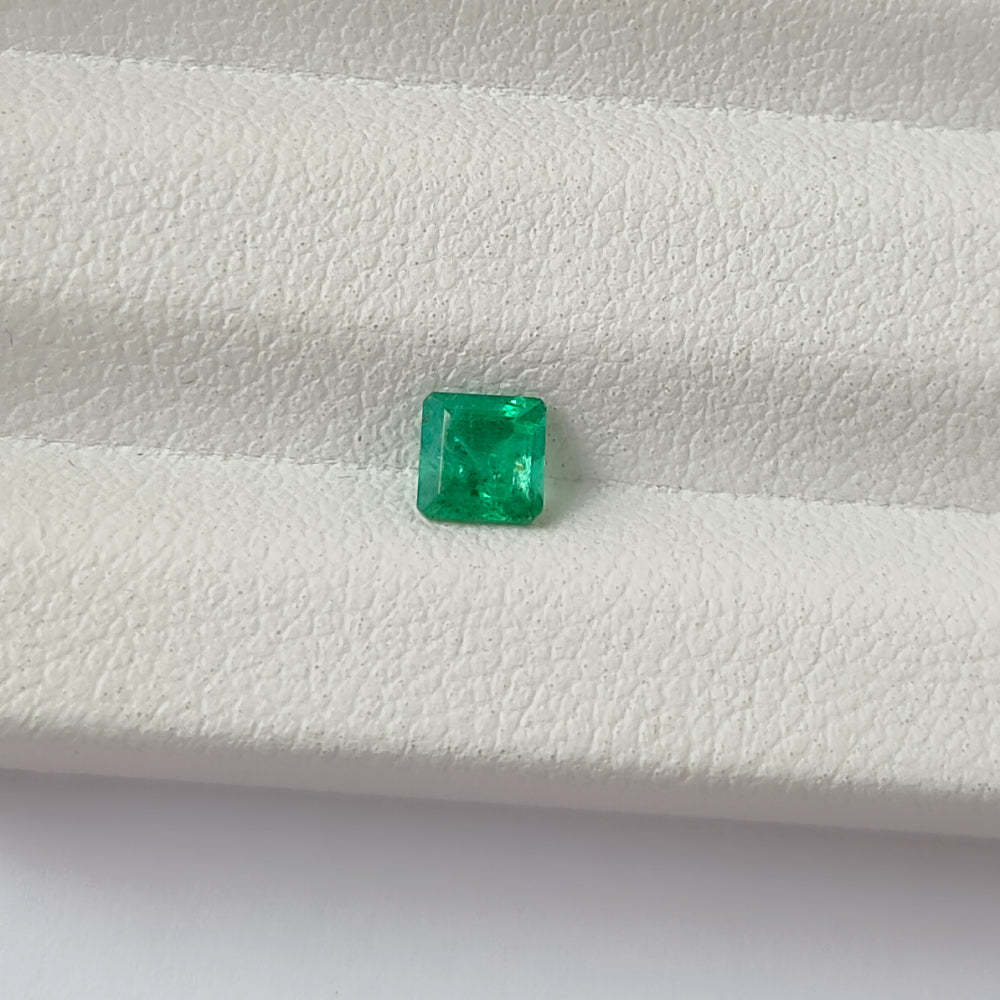 Faceted natural emerald 0.2 ct