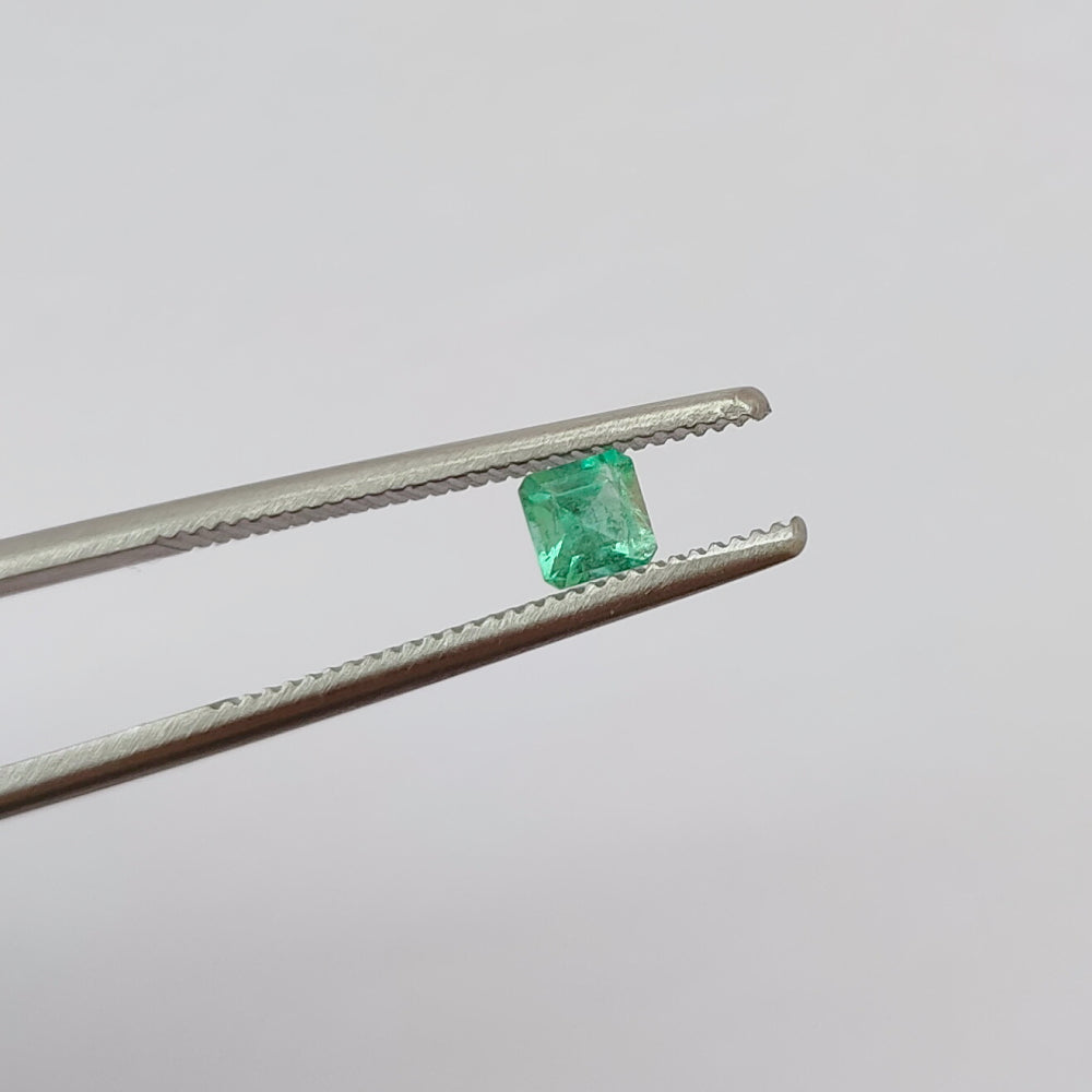Faceted natural emerald 0.2 ct