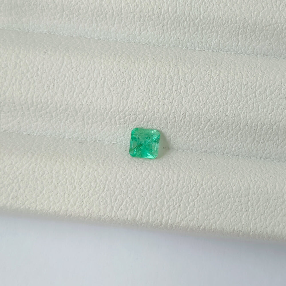 Faceted natural emerald 0.2 ct