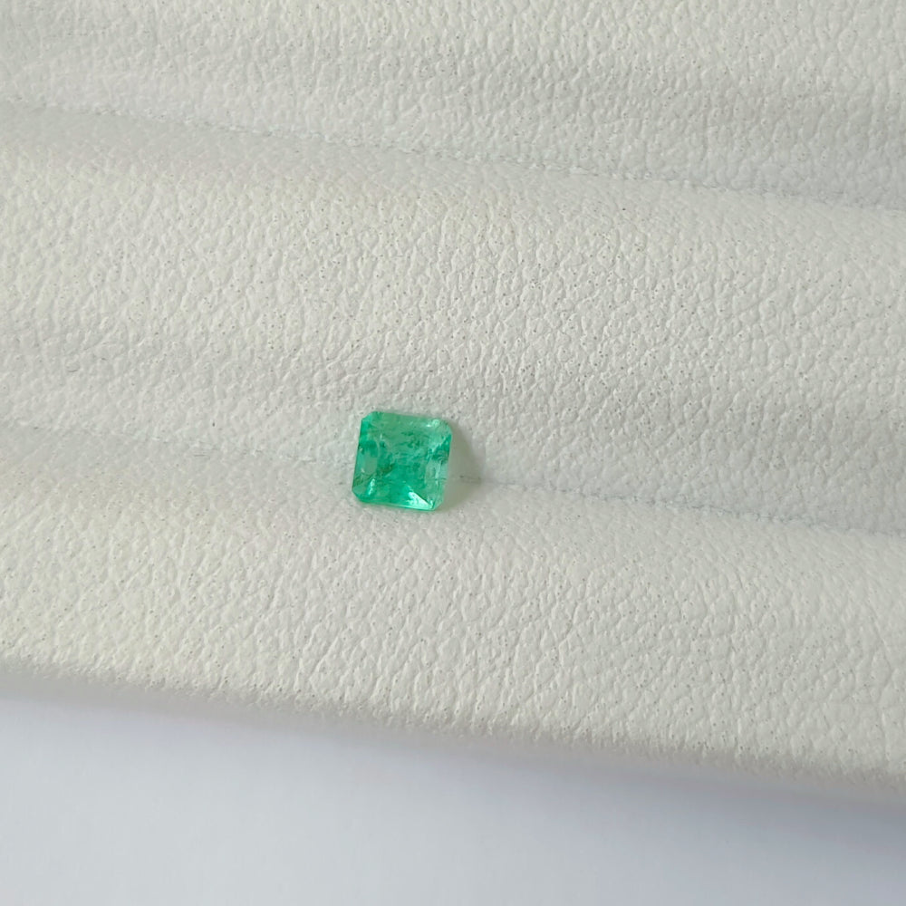 Faceted natural emerald 0.2 ct