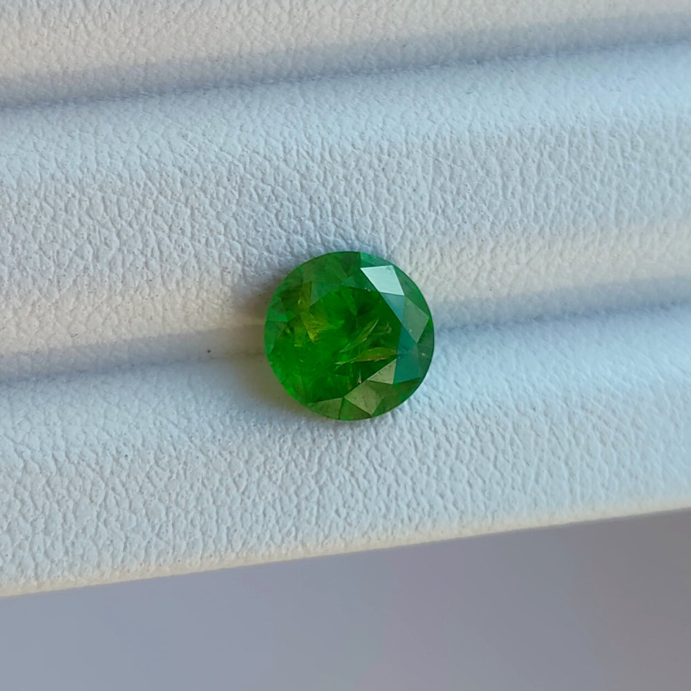 Faceted demantoid 2.2 ct