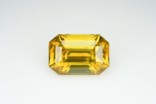 Yellow faceted sphen 5.4 ct