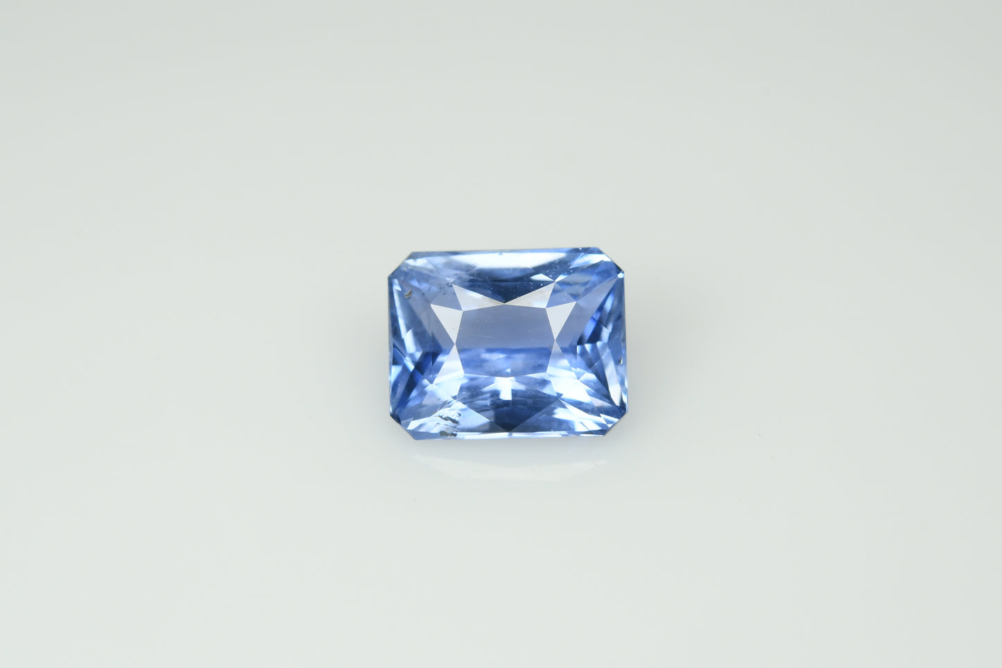 Natural unheated sapphire 1.66 ct