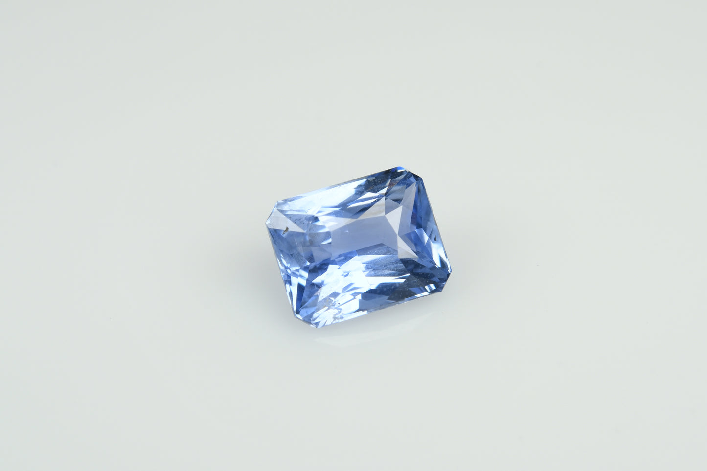 Natural unheated sapphire 1.66 ct