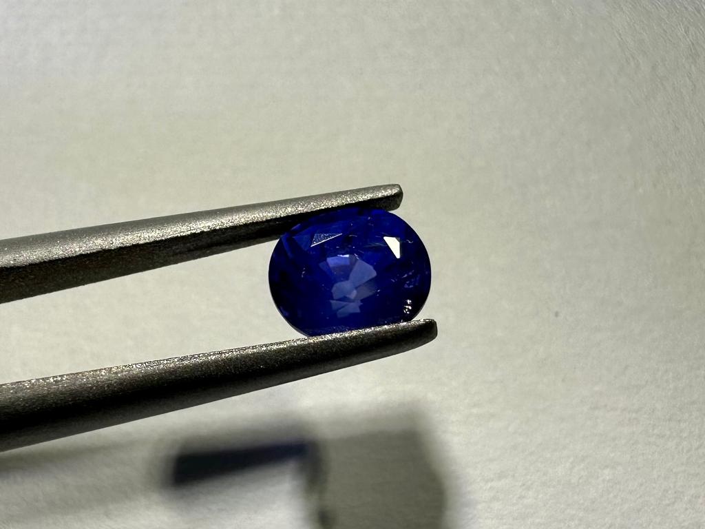 Peacock color blue sapphire heat treatment 1.57 ct