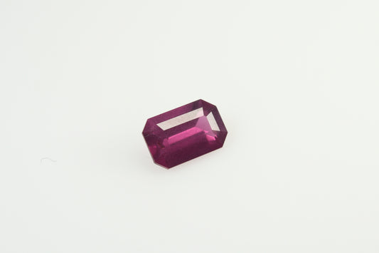 Faceted almandine garnet 0.95 ct