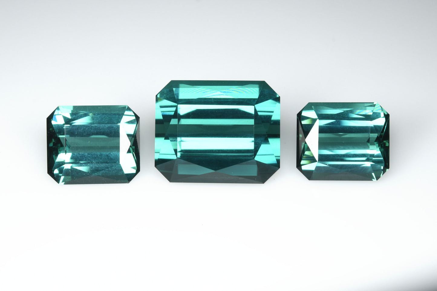 Excellent cutting lagoon tourmaline set 17.32 ct