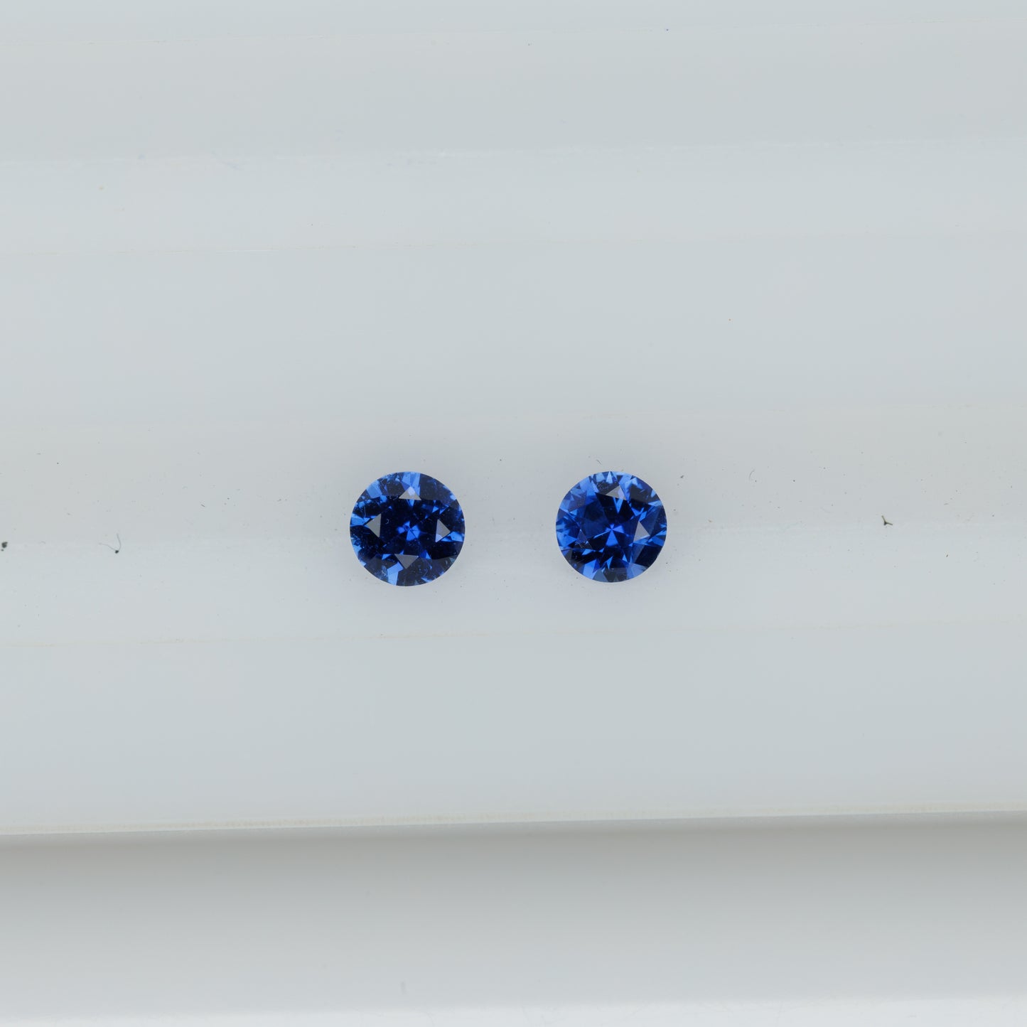 Certified faceted blue sapphire pair