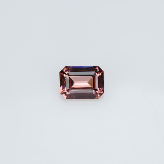Faceted spinel in the color of Padparadscha 0.5 ct