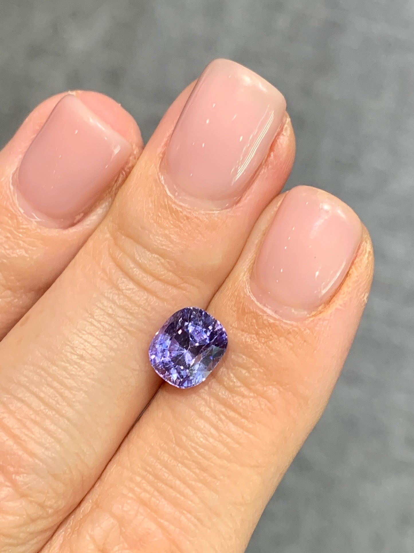 3.16 cts, Untreated violet sapphire with a GIA certificate