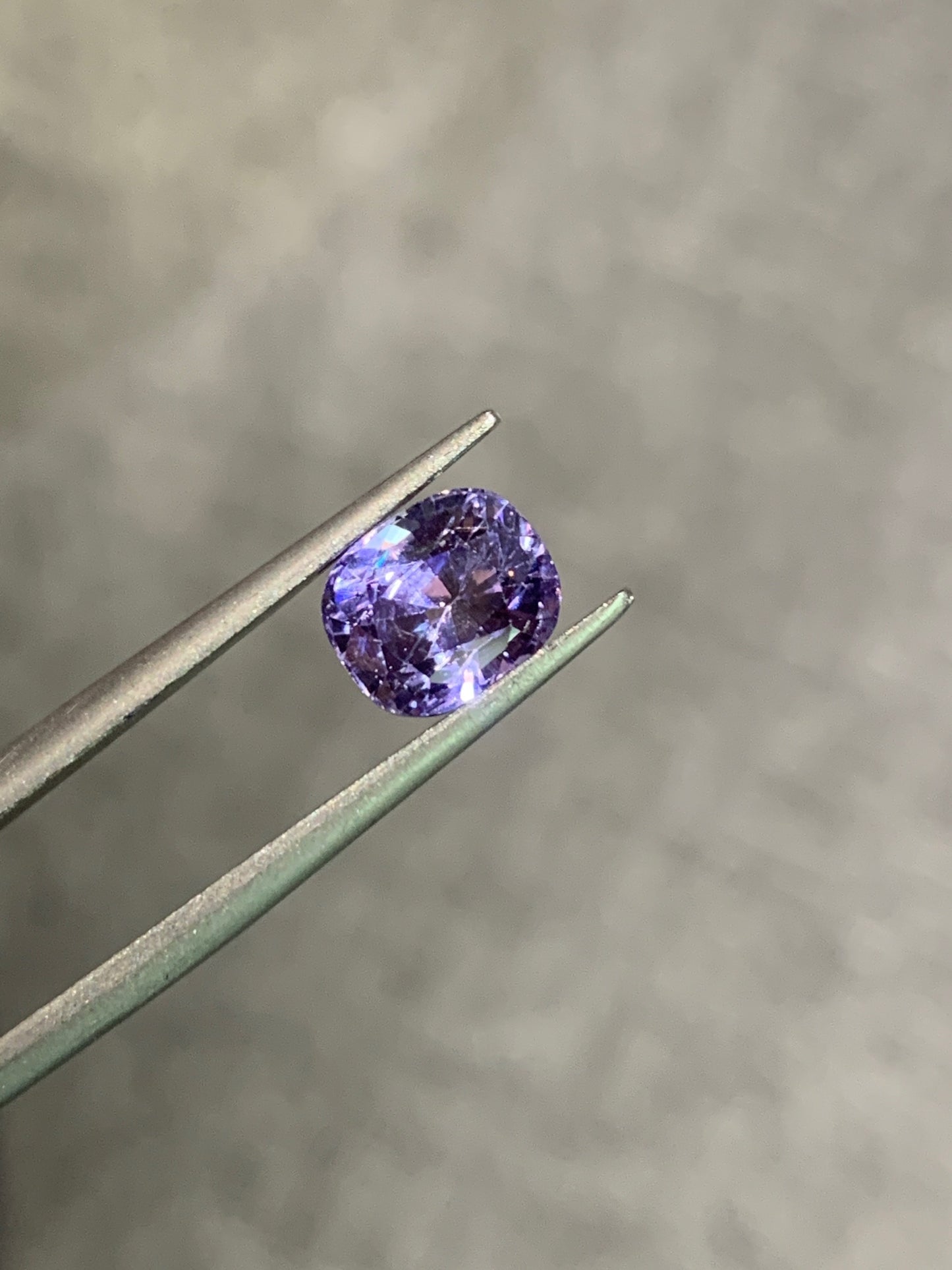 3.16 cts, Untreated violet sapphire with a GIA certificate