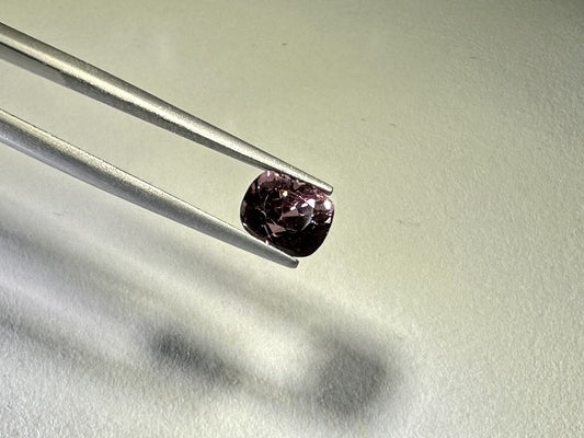 Violet burmese spinel 2.59 ct