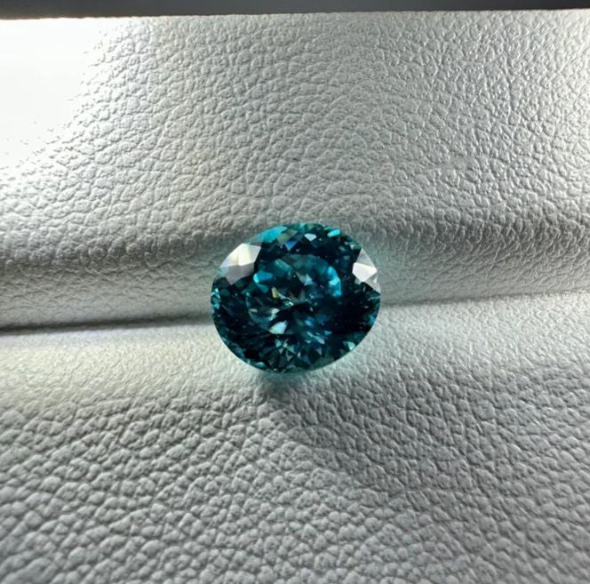 Mint blue faceted Zircon 2.77 ct