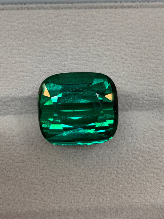 Faceted green tourmaline 38.5 ct