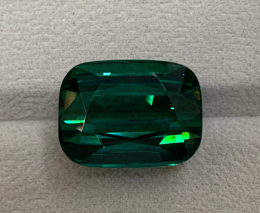 Faceted green tourmaline 39 ct