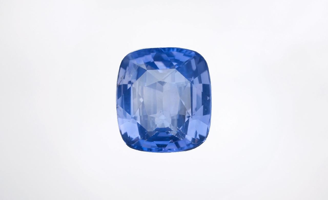 3.03 cts, Untreated blue sapphire with a GIA certificate