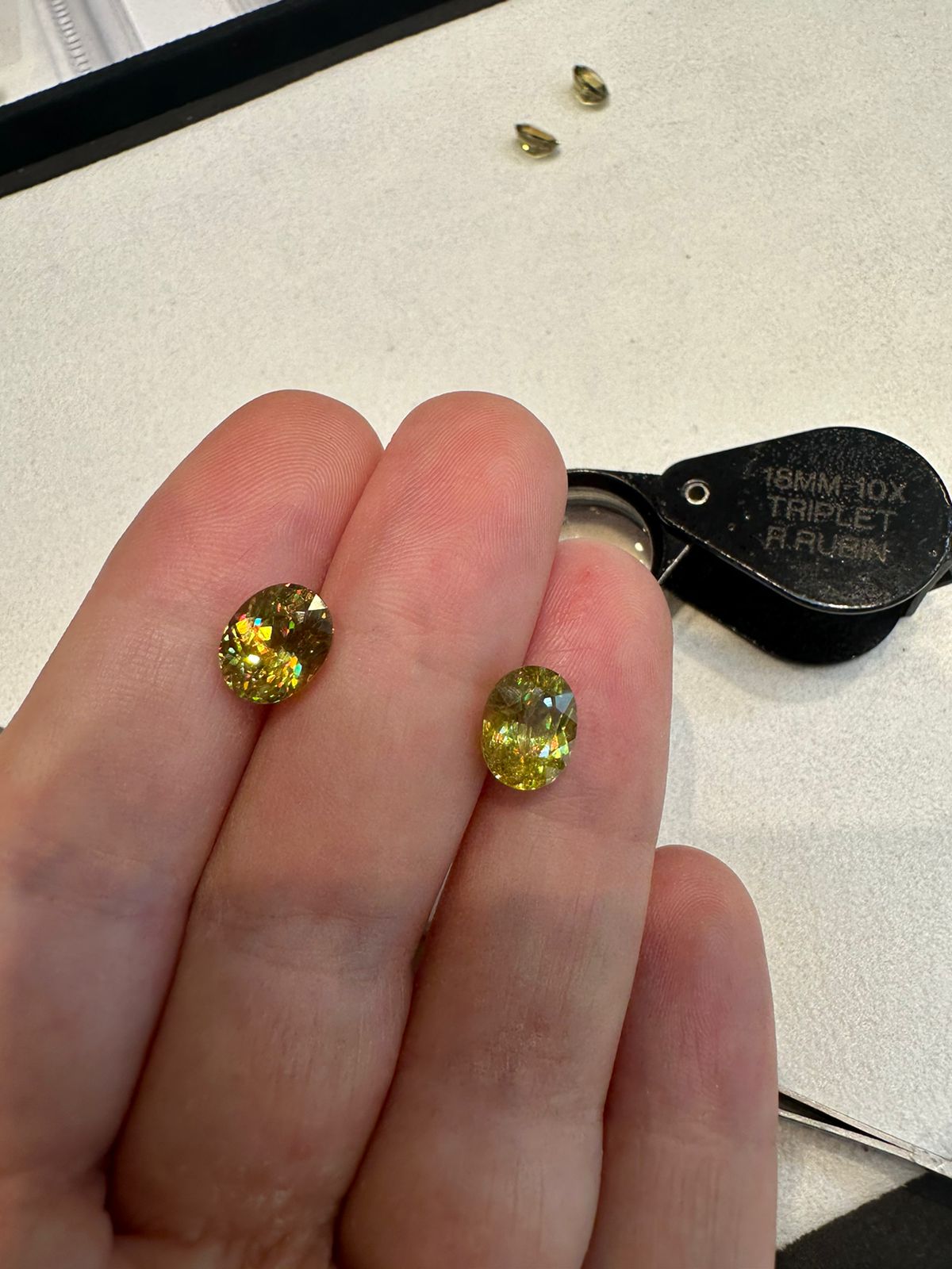 Yellow faceted sphen 4.90 ct