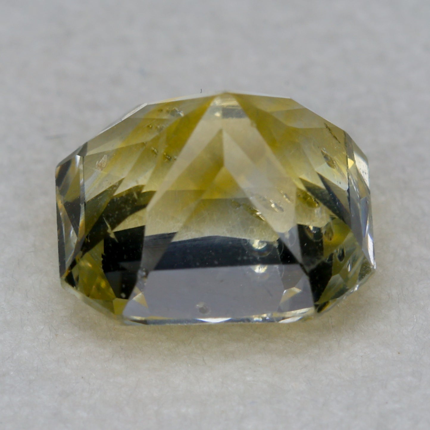 Faceted yellow sapphire, 2.5cts