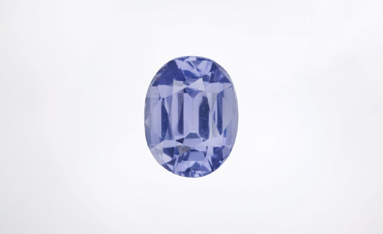 2.53 cts, Untreated bluish violet sapphire with a GIA certificate