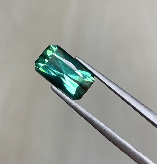 Faceted green tourmaline 5.58 ct