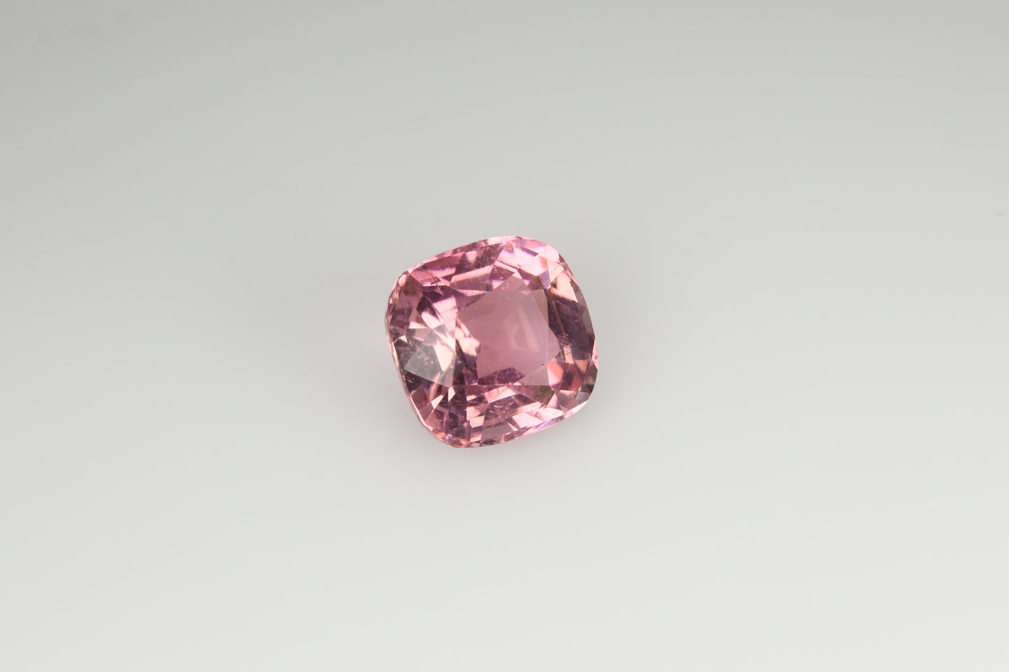 Faceted pink tourmaline 3 ct