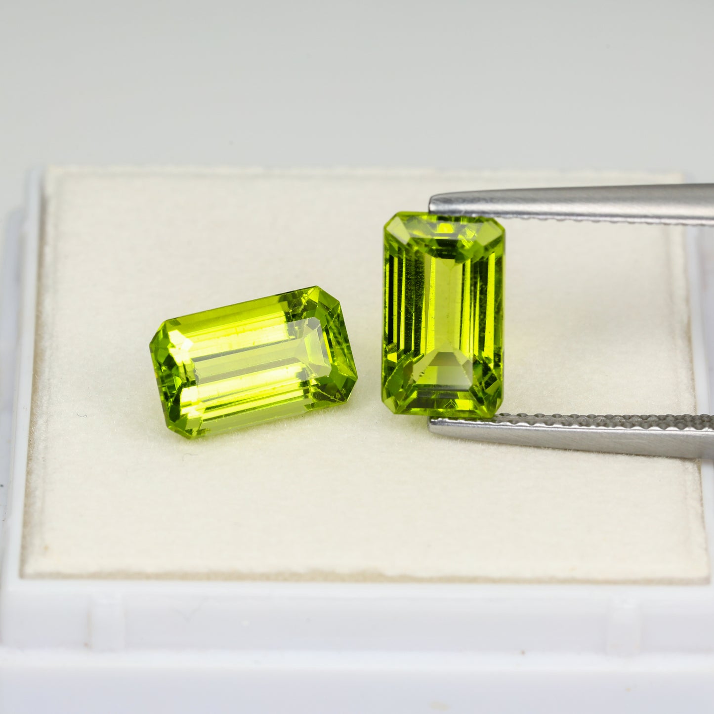 Faceted peridot pair, 5.36 cts