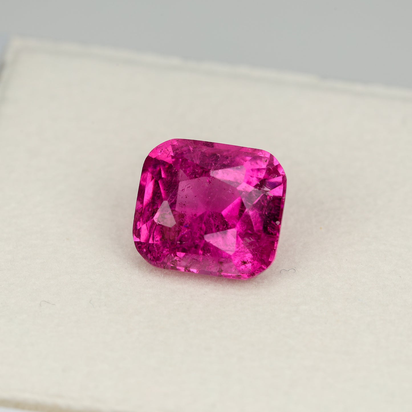 Faceted afghan rubellite tourmaline gemstone, 3 cts