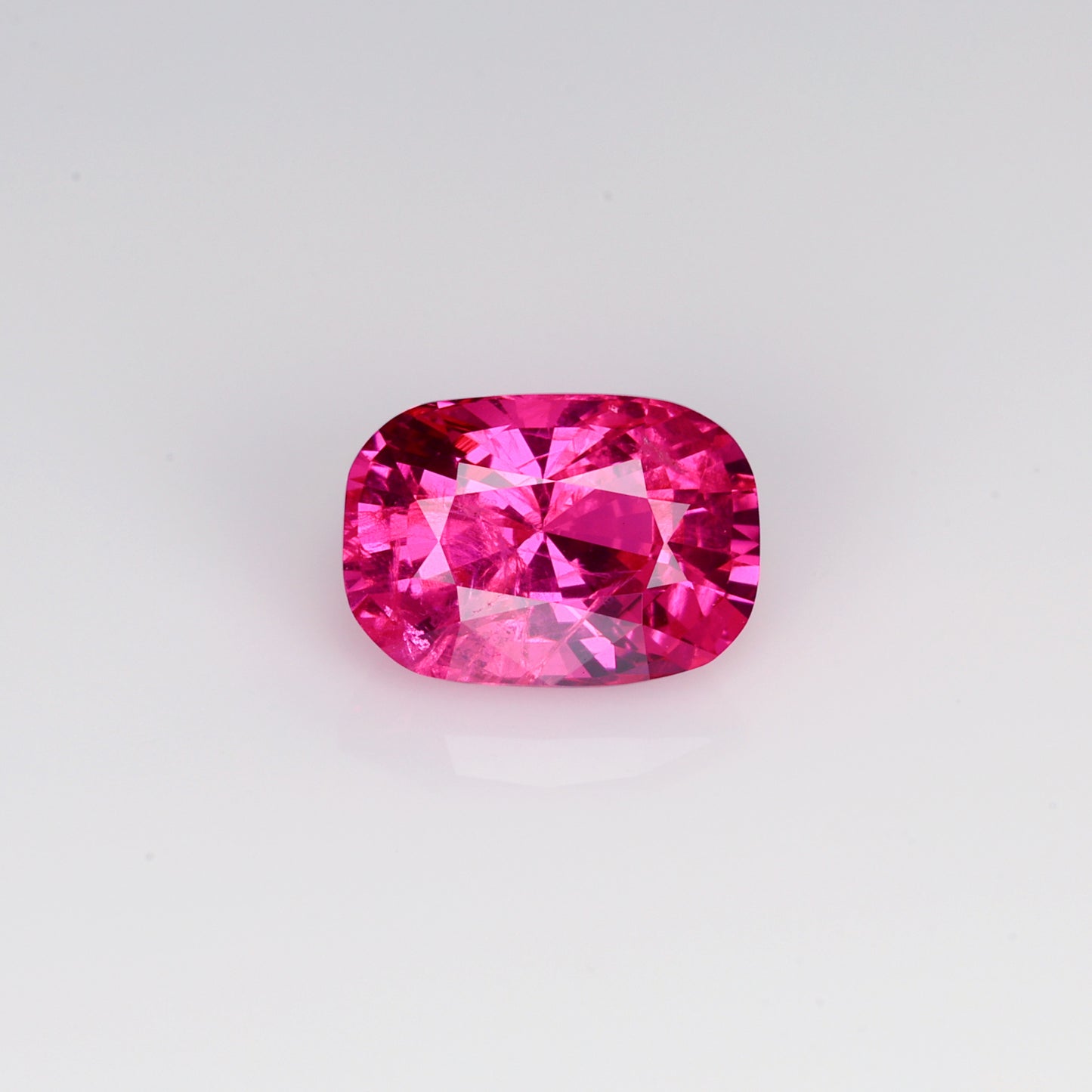 1.19 cts Vivid pink Mahenge spinel