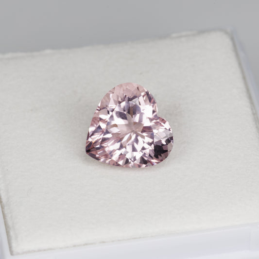 3.48 cts, Faceted pink morganite heart shape